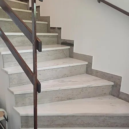 Апартаменты Klavdij House *